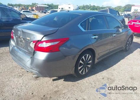 2017 Nissan Altima 2.5 Sv z USA, uszkodzony, nr VIN 1N4AL3AP2HC148059